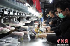 （新春见闻）“中国布鞋之都”：一双布鞋“闯